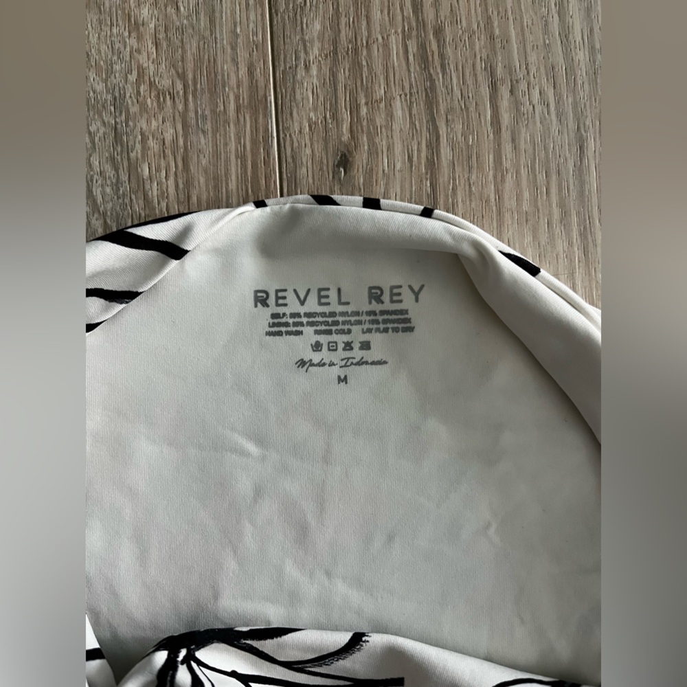 NWT Revolve Revel Ray Women’s Noir Floral Bikini Set Top (Small)/Bottom (Medium) - Picture 8 of 11